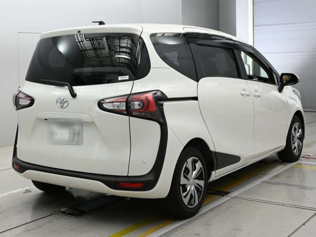 Toyota SIENTA 2022 7657601-1