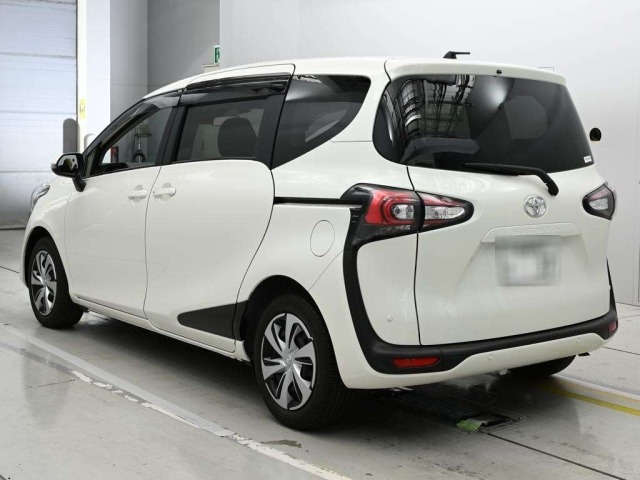 Toyota SIENTA 2022 7657601-6