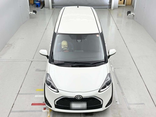 Toyota SIENTA 2022 7657601-7