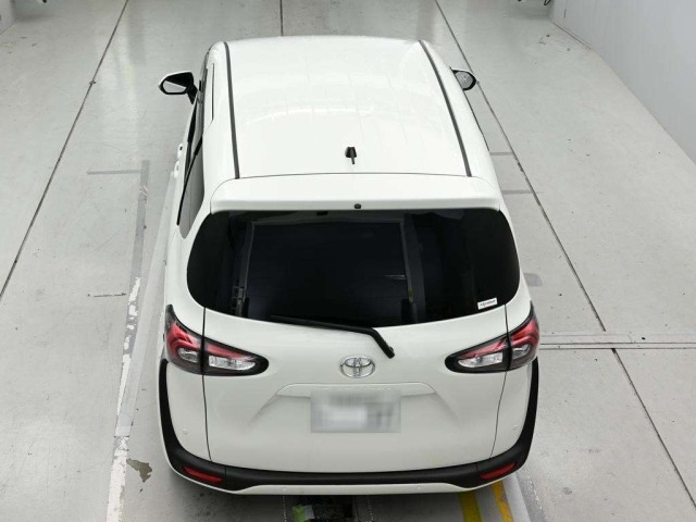 Toyota SIENTA 2022 7657601-8