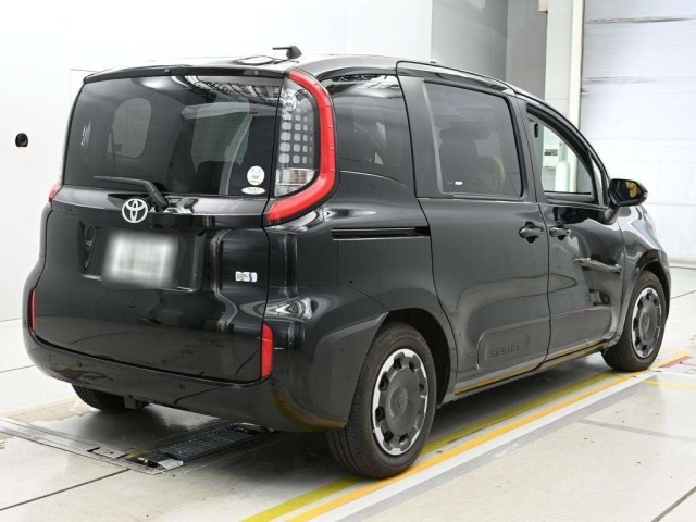 Toyota SIENTA 2022 7657604-1