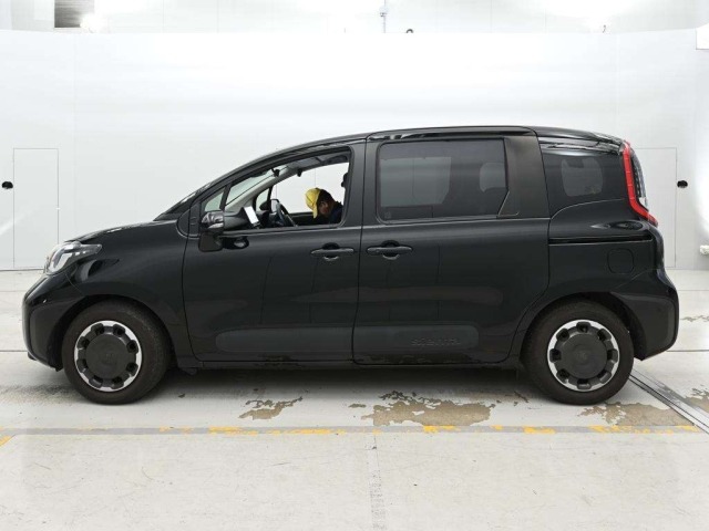 Toyota SIENTA 2022 7657604-4