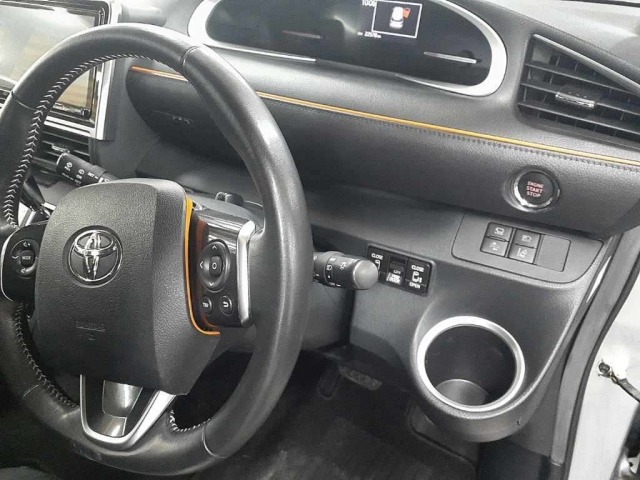 Toyota SIENTA 2019 7657605-9