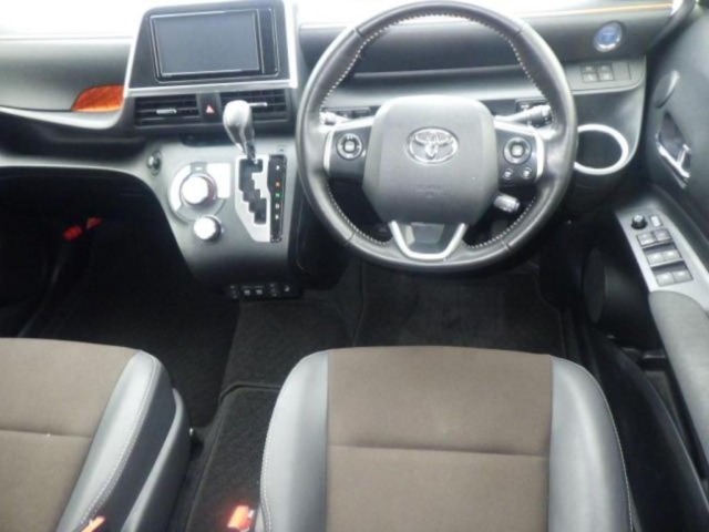 Toyota SIENTA 2018 7657622-3