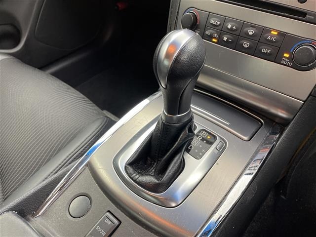 Nissan SKYLINE 2010 7659268-1