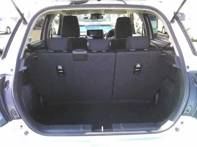 Suzuki SWIFT 2024 7658496-10