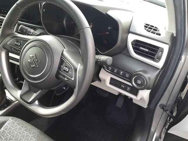 Suzuki SWIFT 2024 7658533-9