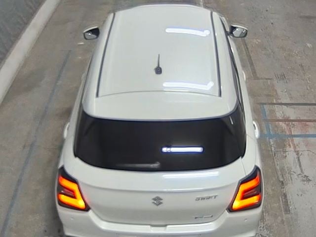 Suzuki SWIFT 2024 7658534-6