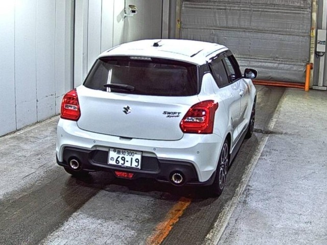 Suzuki SWIFT 2024 7658537-5