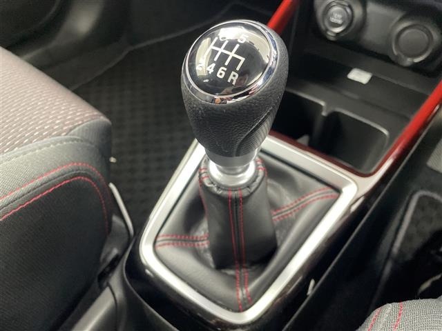 Suzuki SWIFT 2019 7658554-10