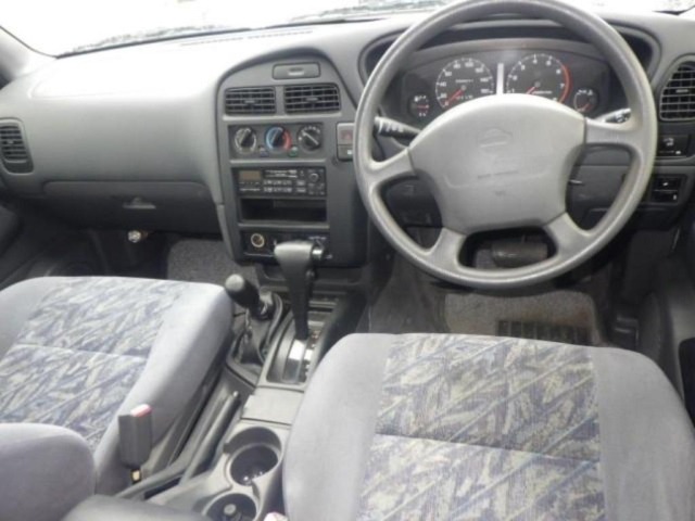 Nissan TERRANO 1997 7645606-3