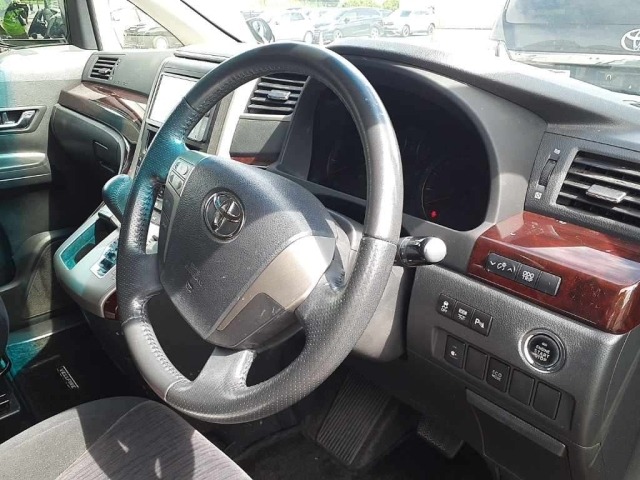 Toyota VELLFIRE 2013 7657853-7
