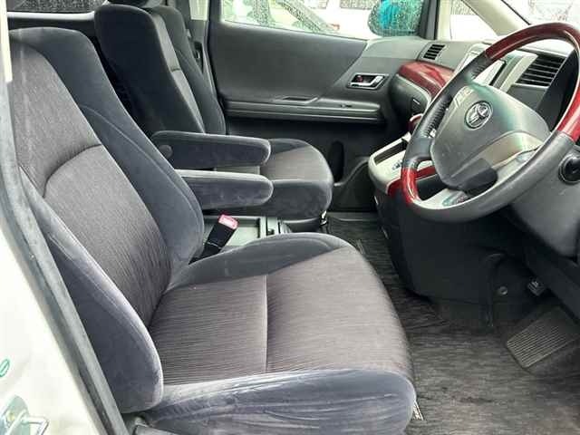 Toyota VELLFIRE 2009 7657870-7
