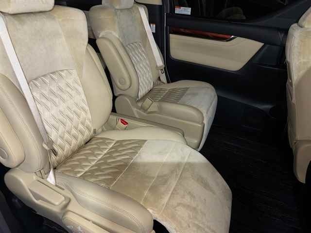 Toyota VELLFIRE 2017 7657875-8