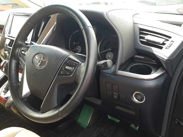Toyota VELLFIRE 2015 7657911-9