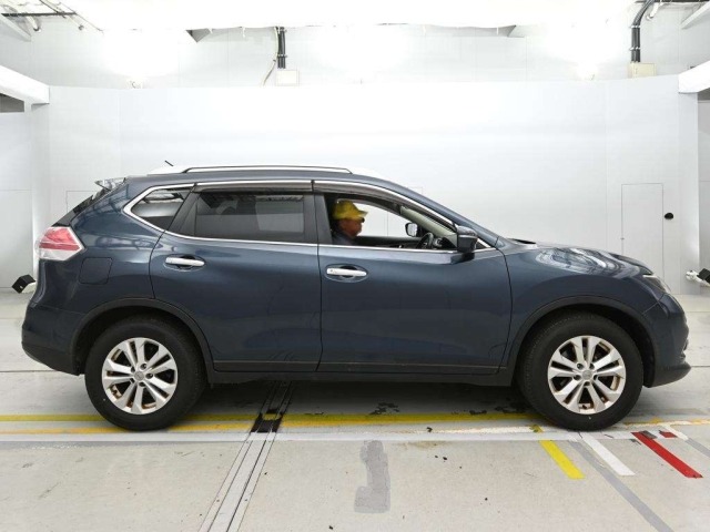 Nissan X-TRAIL 2016 7647257-3