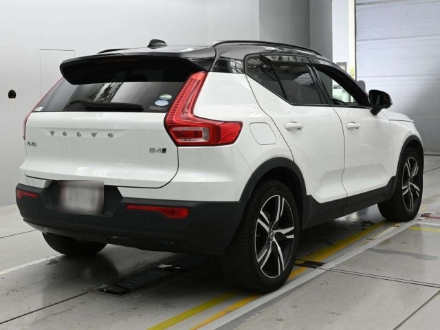 Volvo XC40 2021 7648309-1