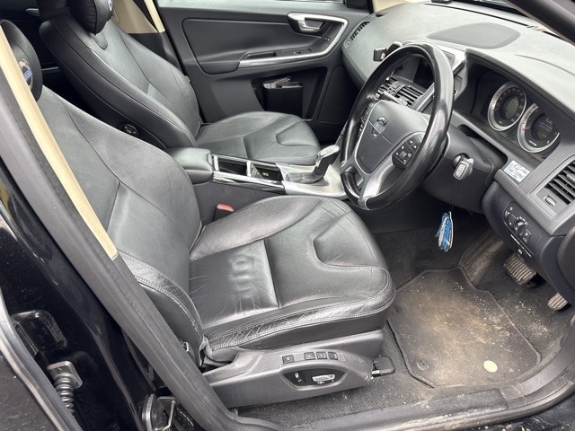 Volvo XC60 2013 7648840-8