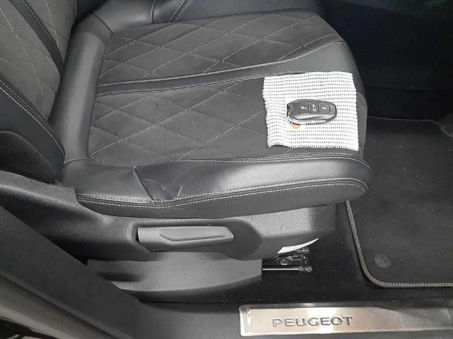 Peugeot 3008 2019 7670483-10
