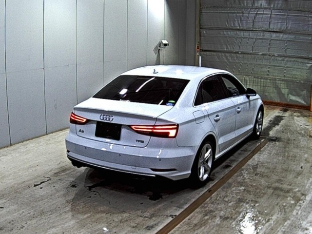 Audi A3 2018 7673429-5