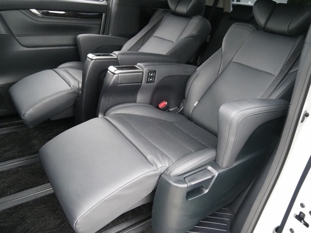 Toyota ALPHARD 2022 7670050-15
