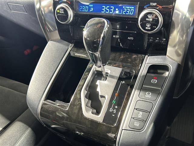Toyota ALPHARD 2017 7671476-2