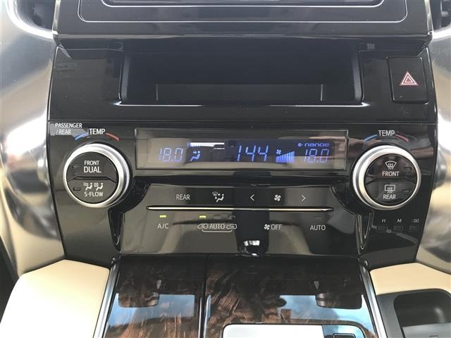 Toyota ALPHARD 2018 7671604-17