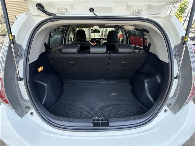 Toyota AQUA 2013 7660095-7