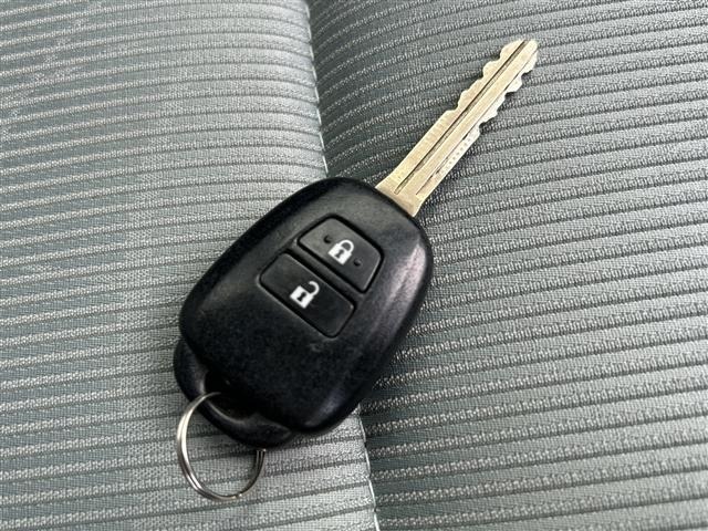 Toyota AQUA 2013 7660298-12