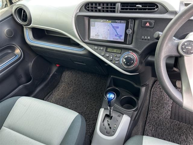 Toyota AQUA 2013 7660298-18