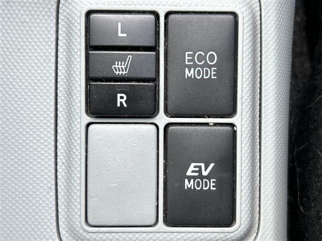 Toyota AQUA 2013 7660298-9
