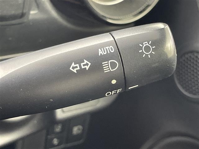 Toyota AQUA 2019 7660422-7