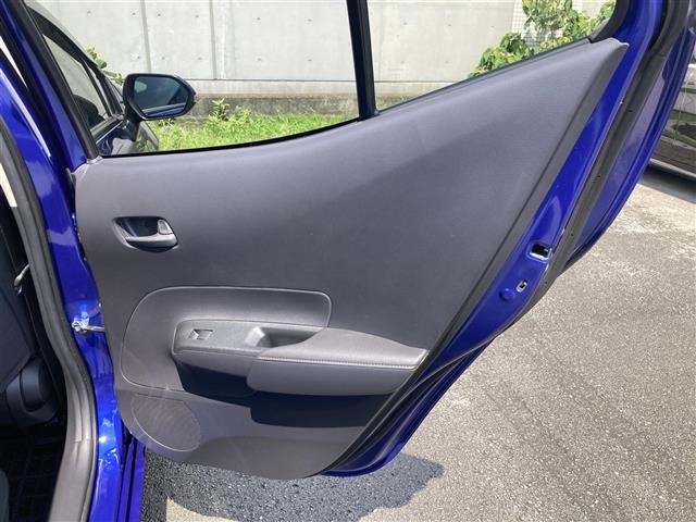 Toyota AQUA 2021 7660452-10
