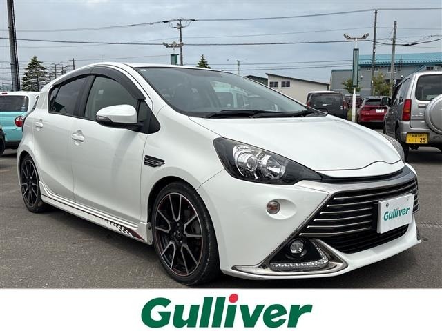 Toyota AQUA 2015 7660470-7