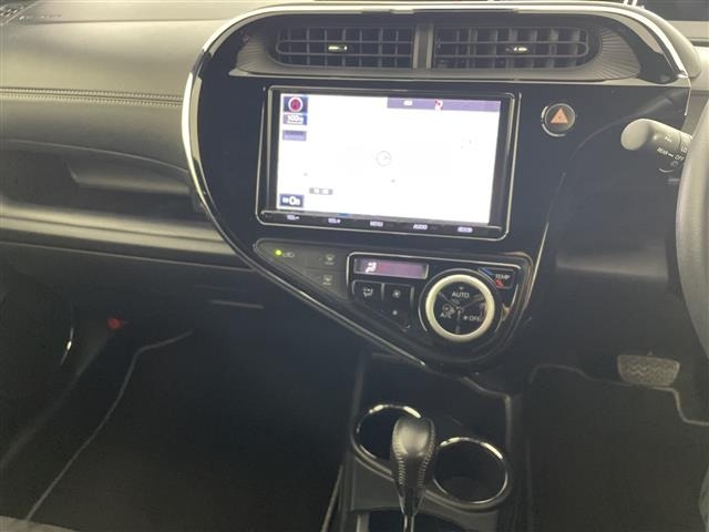 Toyota AQUA 2018 7660549-10