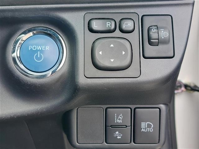 Toyota AQUA 2018 7660621-16