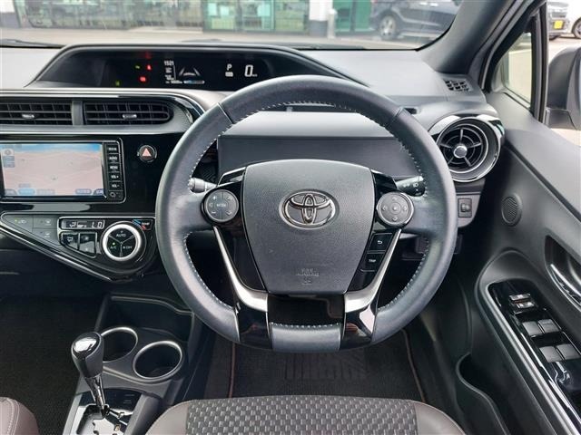 Toyota AQUA 2018 7660621-9