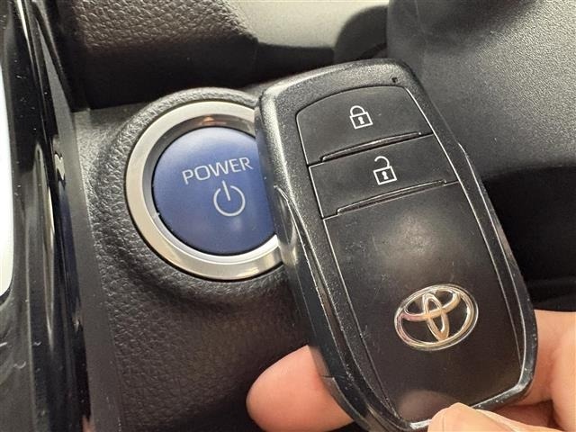 Toyota AQUA 2022 7660633-11