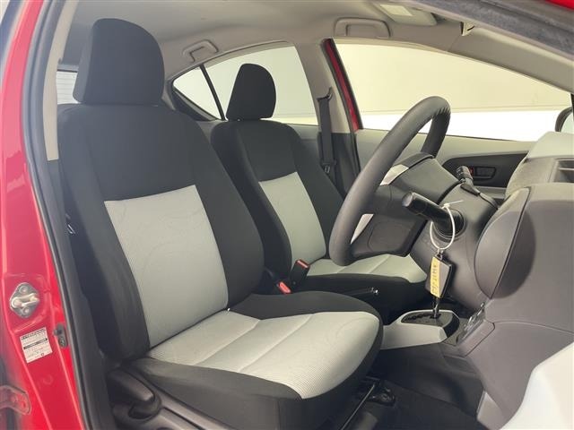 Toyota AQUA 2012 7660658-9