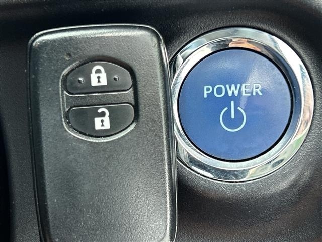 Toyota AQUA 2016 7660662-1