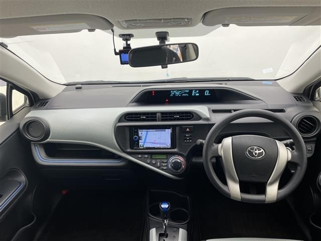 Toyota AQUA 2013 7660669-15