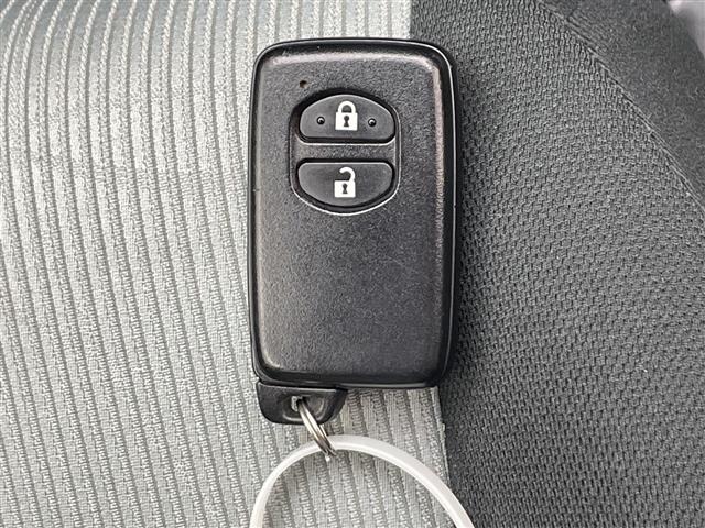 Toyota AQUA 2013 7660669-7