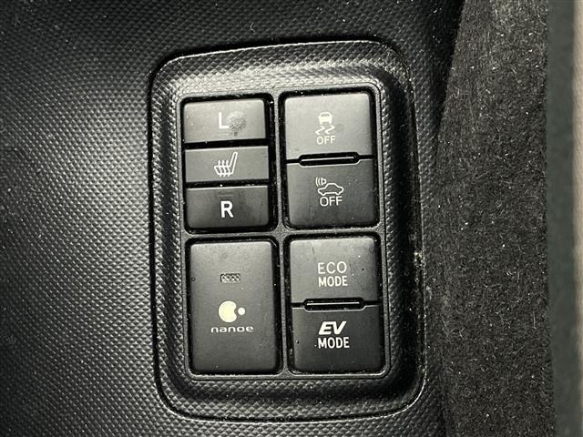 Toyota AQUA 2016 7660691-3