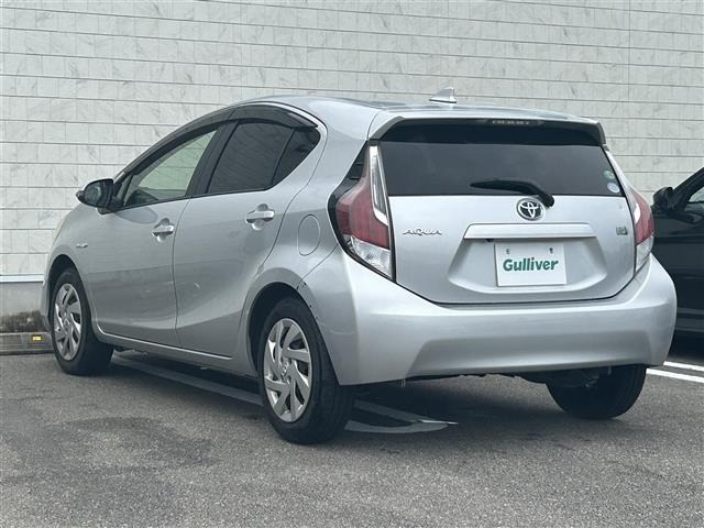 Toyota AQUA 2015 7660696-13