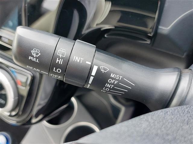 Toyota AQUA 2018 7660702-1