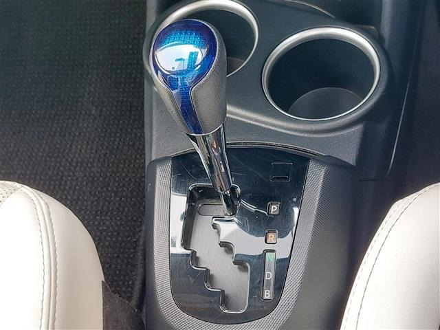 Toyota AQUA 2018 7660702-13