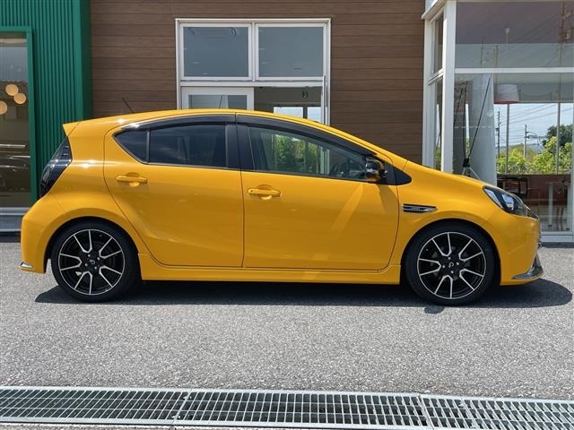 Toyota AQUA 2014 7660719-23