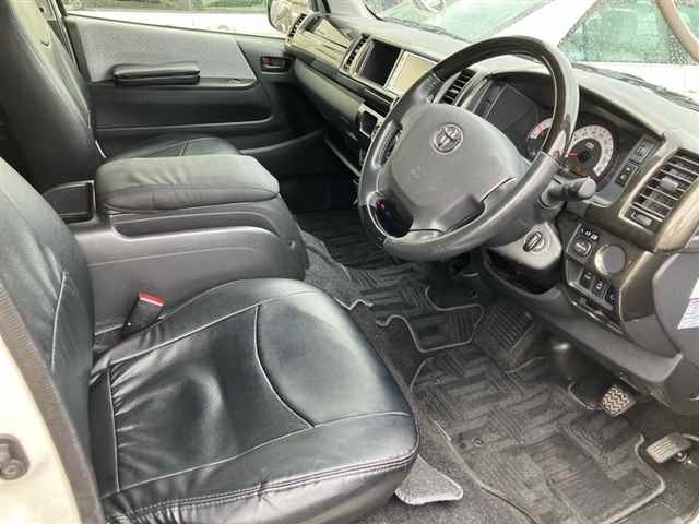 Toyota HIACE COMMUTER 2014 7669302-7