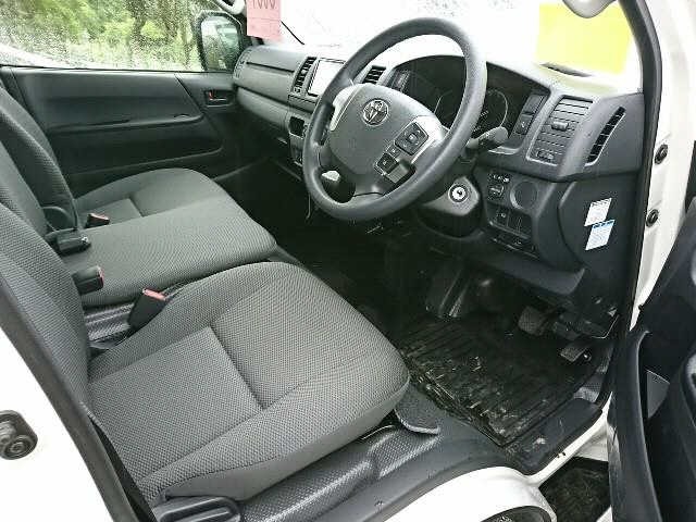 Toyota HIACE VAN 2026 7670988-3
