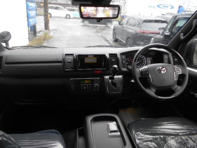 Toyota HIACE VAN 2025 7671008-2